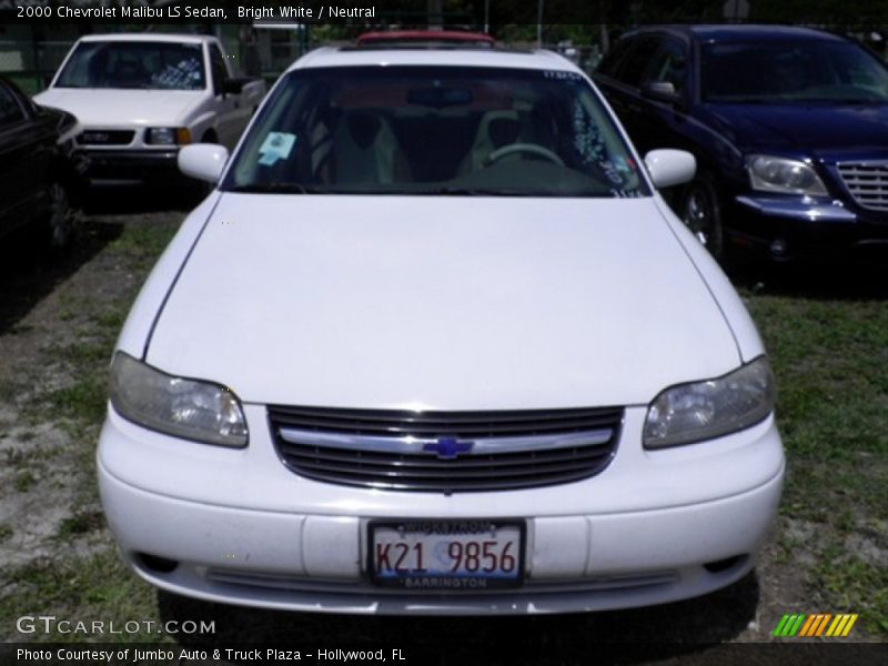 Bright White / Neutral 2000 Chevrolet Malibu LS Sedan