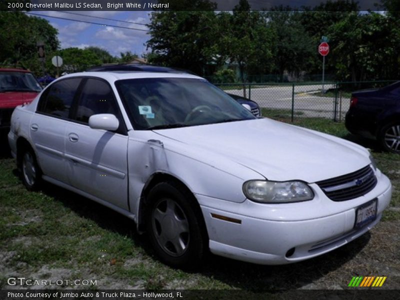 Bright White / Neutral 2000 Chevrolet Malibu LS Sedan