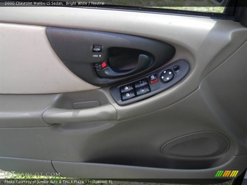 Bright White / Neutral 2000 Chevrolet Malibu LS Sedan