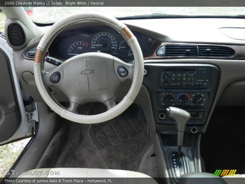 Bright White / Neutral 2000 Chevrolet Malibu LS Sedan