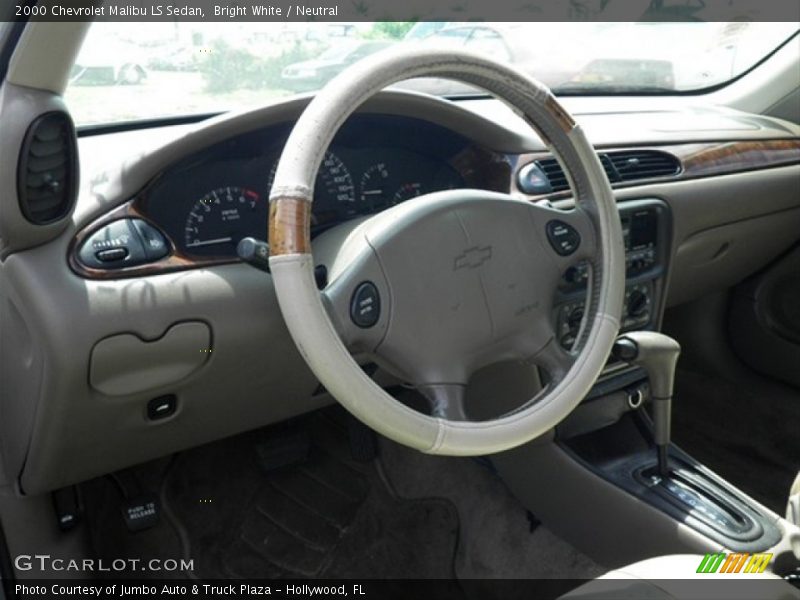 Bright White / Neutral 2000 Chevrolet Malibu LS Sedan