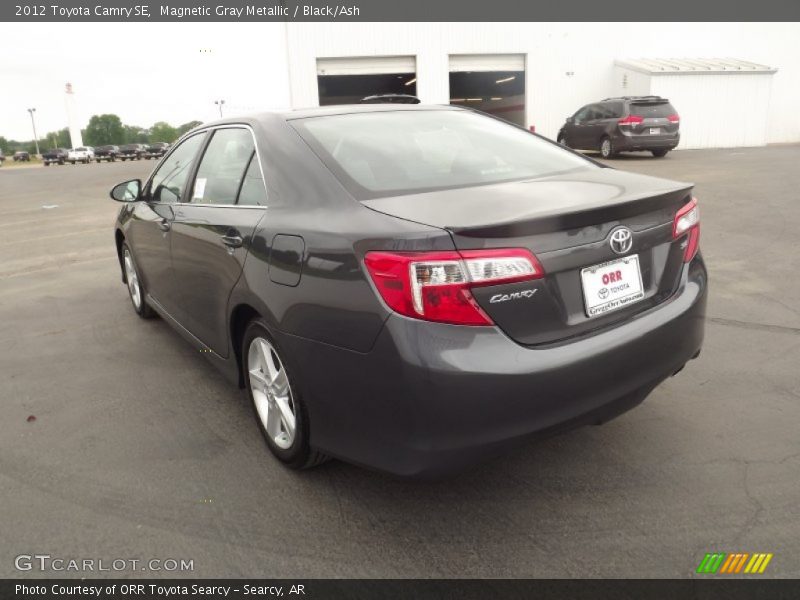Magnetic Gray Metallic / Black/Ash 2012 Toyota Camry SE
