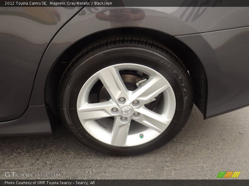 Magnetic Gray Metallic / Black/Ash 2012 Toyota Camry SE