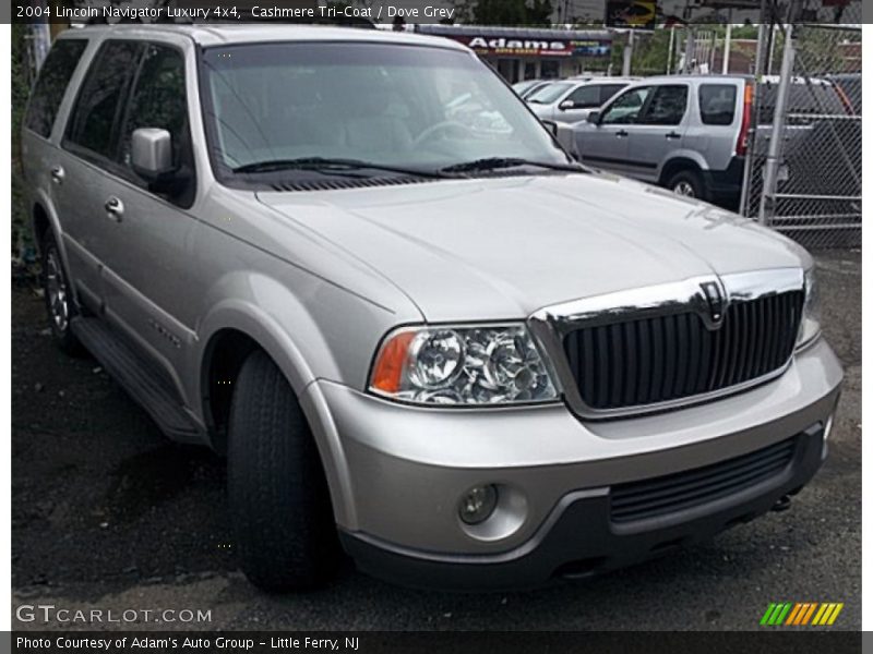 Cashmere Tri-Coat / Dove Grey 2004 Lincoln Navigator Luxury 4x4