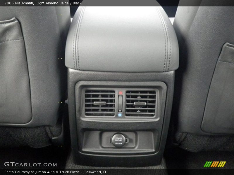 Light Almond Beige / Black 2006 Kia Amanti