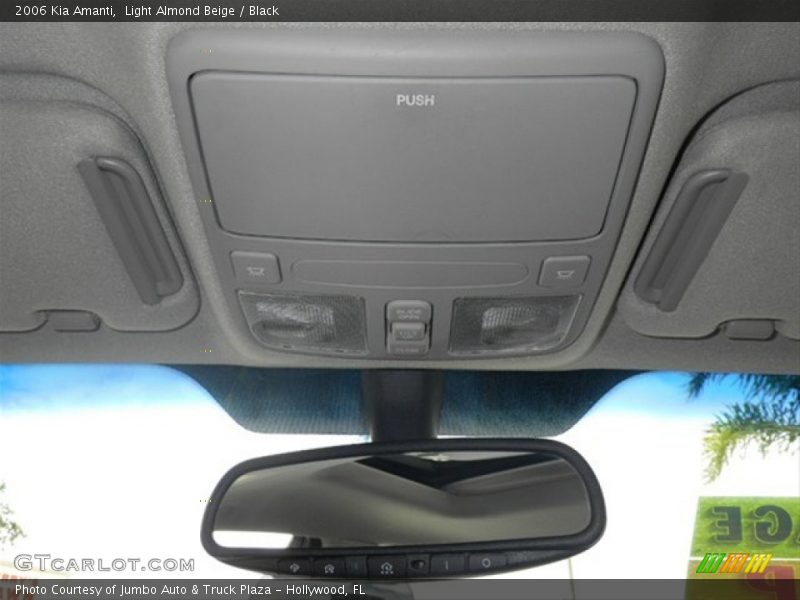 Light Almond Beige / Black 2006 Kia Amanti
