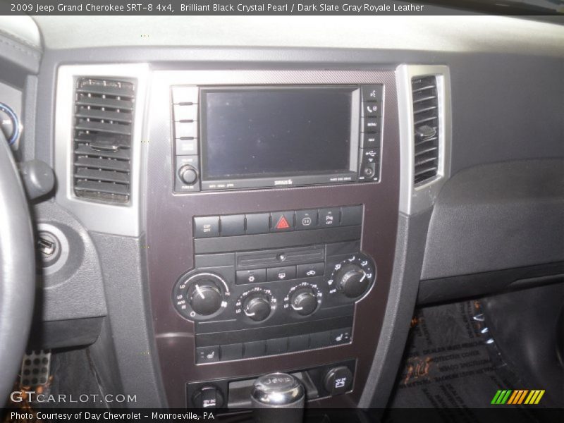 Controls of 2009 Grand Cherokee SRT-8 4x4