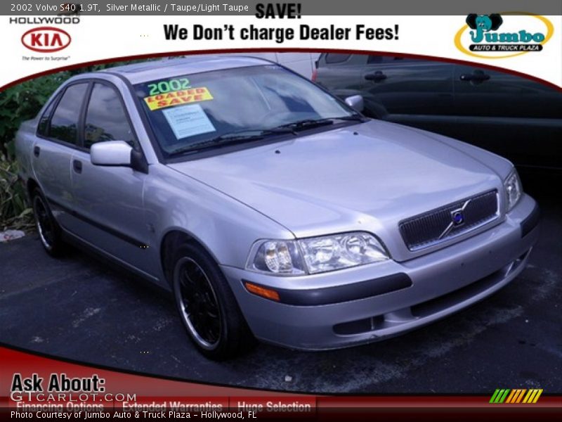 Silver Metallic / Taupe/Light Taupe 2002 Volvo S40 1.9T
