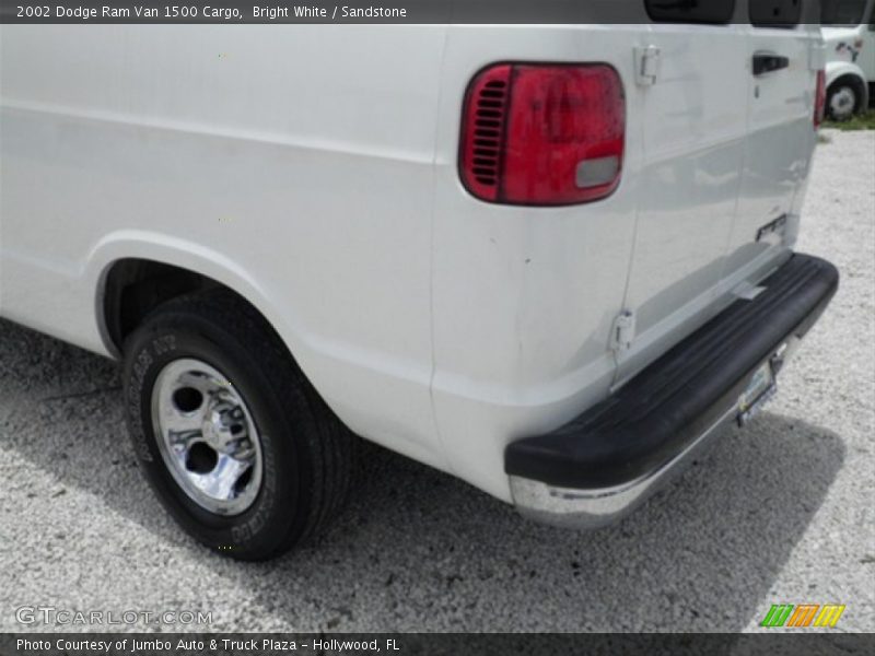Bright White / Sandstone 2002 Dodge Ram Van 1500 Cargo