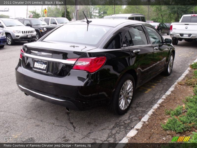 Black / Black 2011 Chrysler 200 Limited