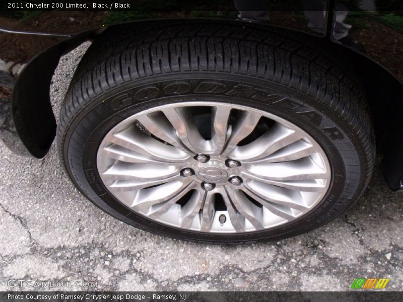 Black / Black 2011 Chrysler 200 Limited
