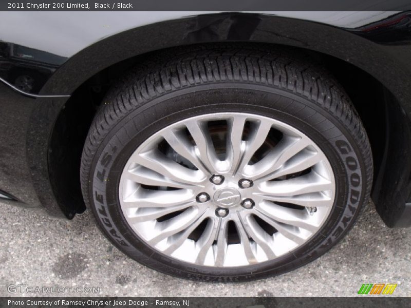 Black / Black 2011 Chrysler 200 Limited