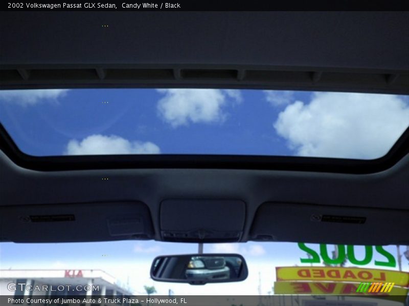 Candy White / Black 2002 Volkswagen Passat GLX Sedan