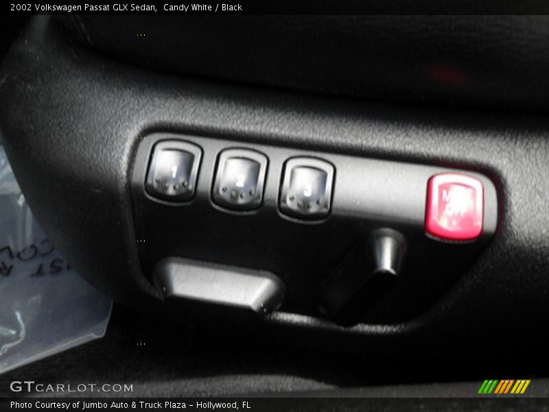 Candy White / Black 2002 Volkswagen Passat GLX Sedan