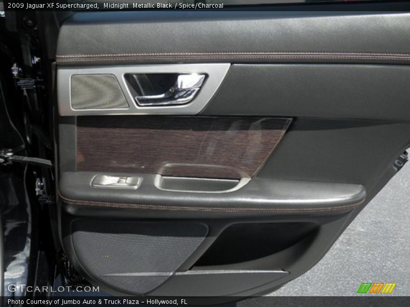 Midnight  Metallic Black / Spice/Charcoal 2009 Jaguar XF Supercharged