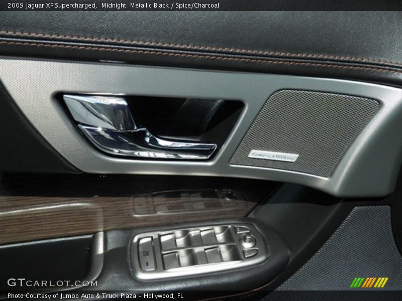 Midnight  Metallic Black / Spice/Charcoal 2009 Jaguar XF Supercharged