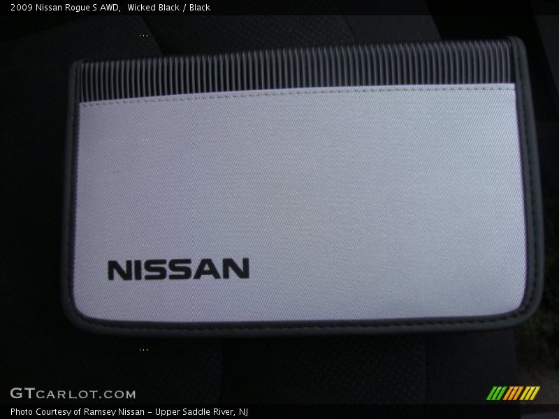 Wicked Black / Black 2009 Nissan Rogue S AWD