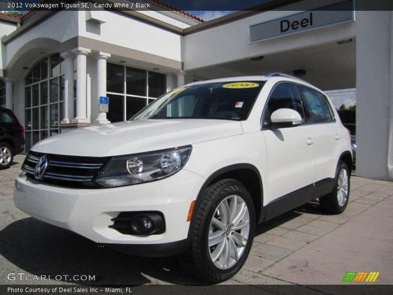 Candy White / Black 2012 Volkswagen Tiguan SE