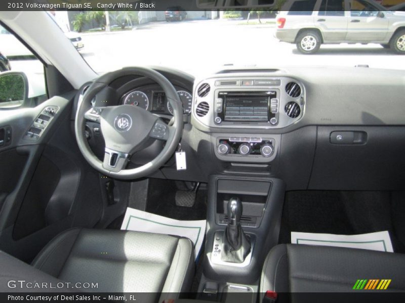 Candy White / Black 2012 Volkswagen Tiguan SE