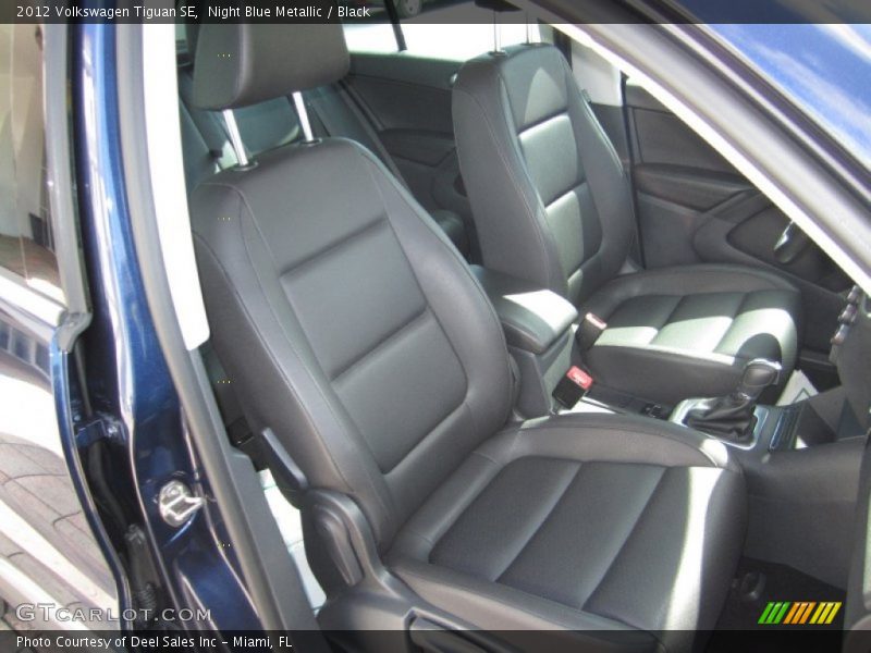 Night Blue Metallic / Black 2012 Volkswagen Tiguan SE