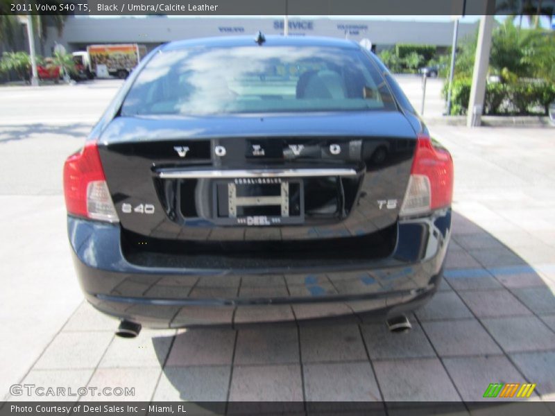 Black / Umbra/Calcite Leather 2011 Volvo S40 T5
