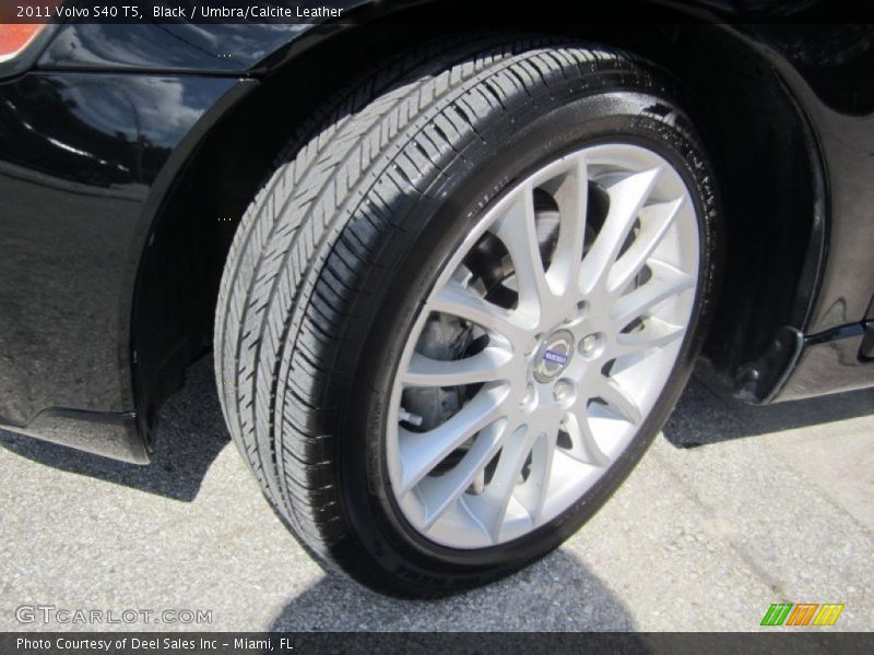 Black / Umbra/Calcite Leather 2011 Volvo S40 T5