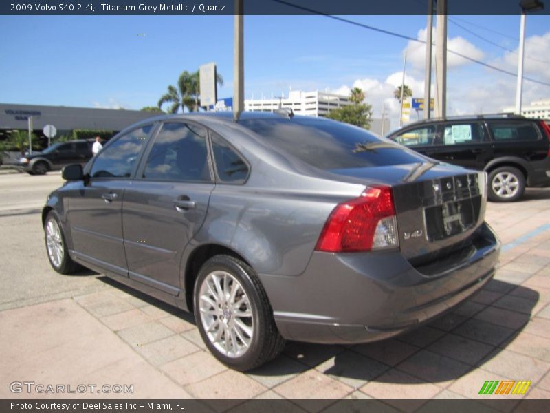 Titanium Grey Metallic / Quartz 2009 Volvo S40 2.4i