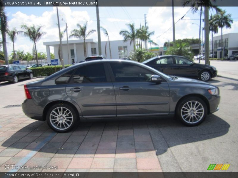 Titanium Grey Metallic / Quartz 2009 Volvo S40 2.4i