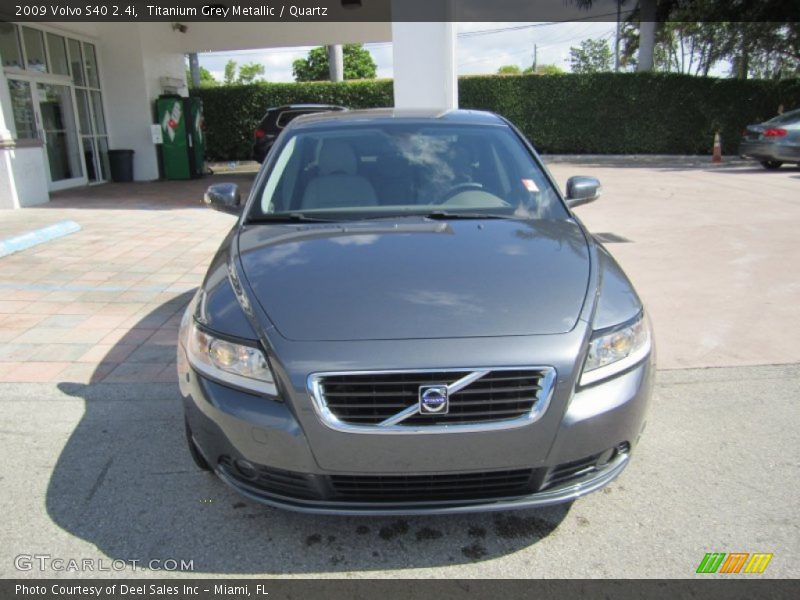 Titanium Grey Metallic / Quartz 2009 Volvo S40 2.4i