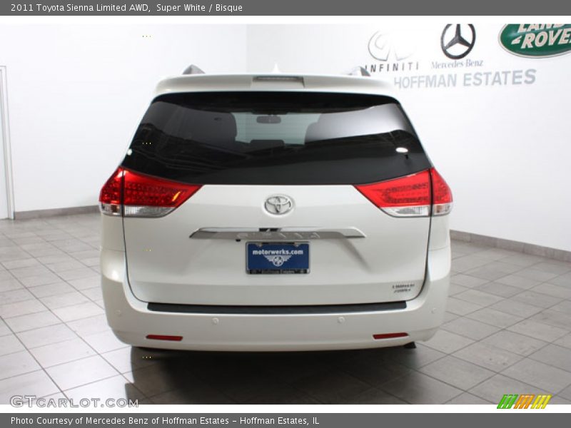 Super White / Bisque 2011 Toyota Sienna Limited AWD