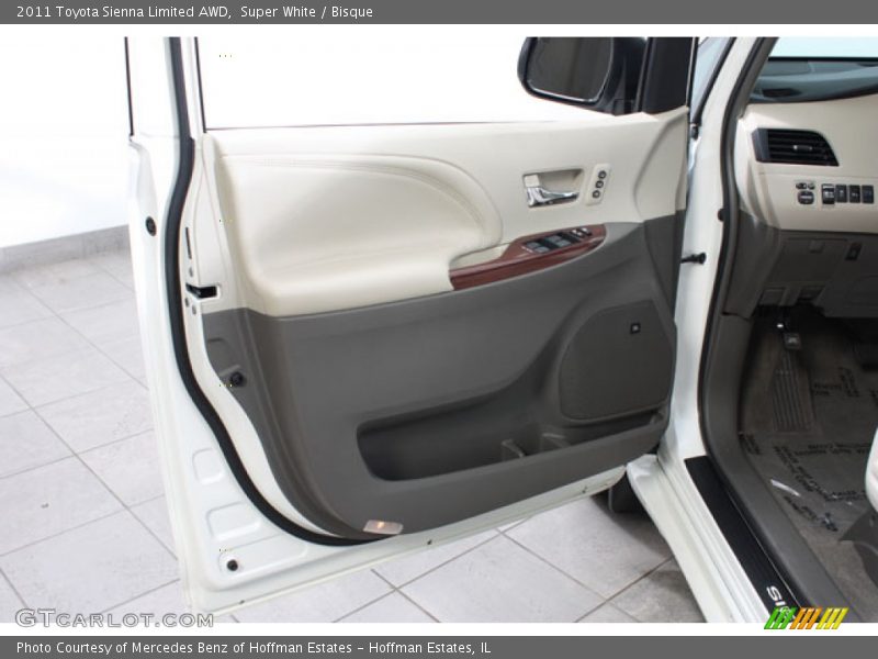 Super White / Bisque 2011 Toyota Sienna Limited AWD