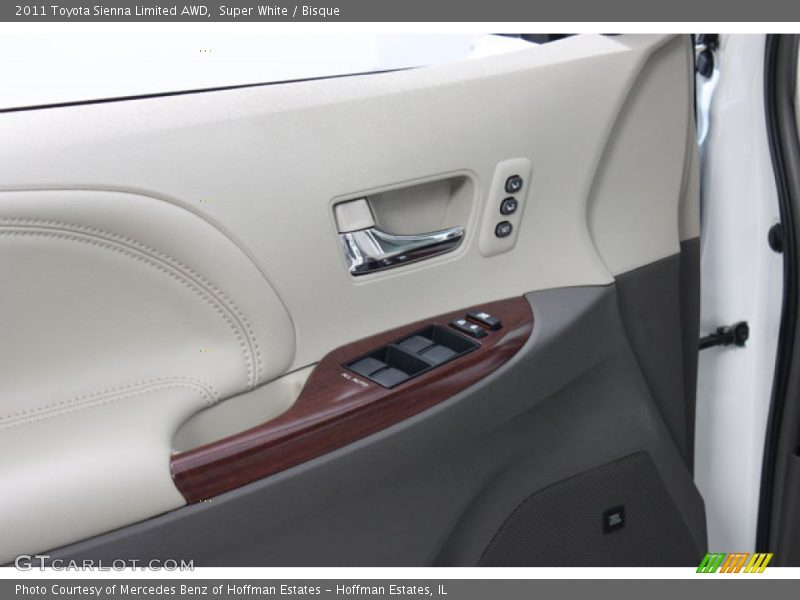 Super White / Bisque 2011 Toyota Sienna Limited AWD