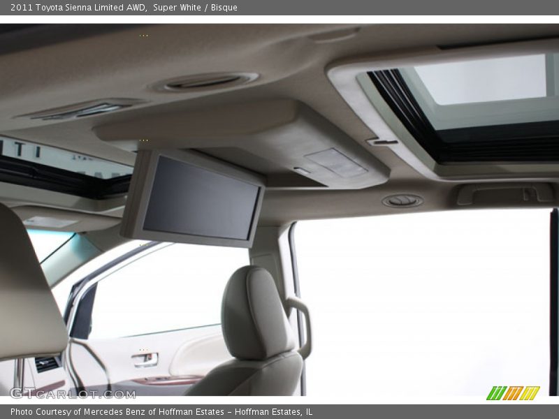 Super White / Bisque 2011 Toyota Sienna Limited AWD