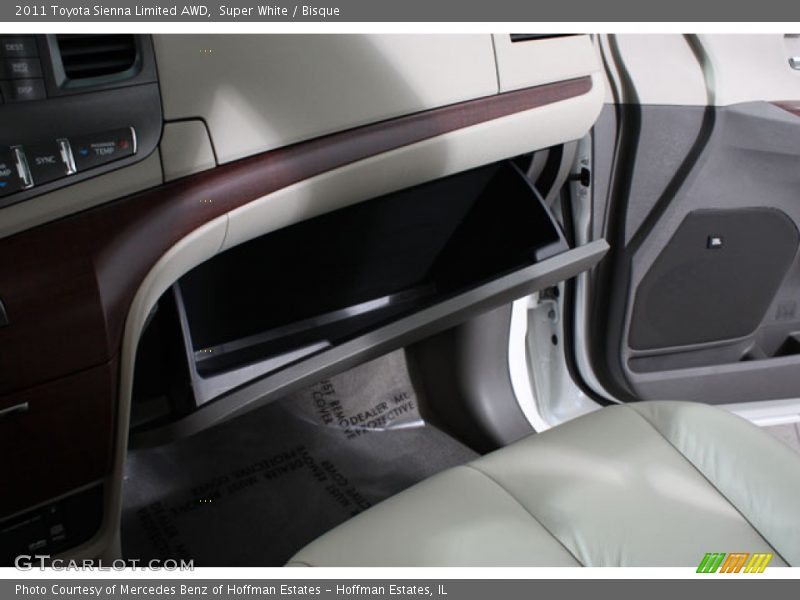 Super White / Bisque 2011 Toyota Sienna Limited AWD