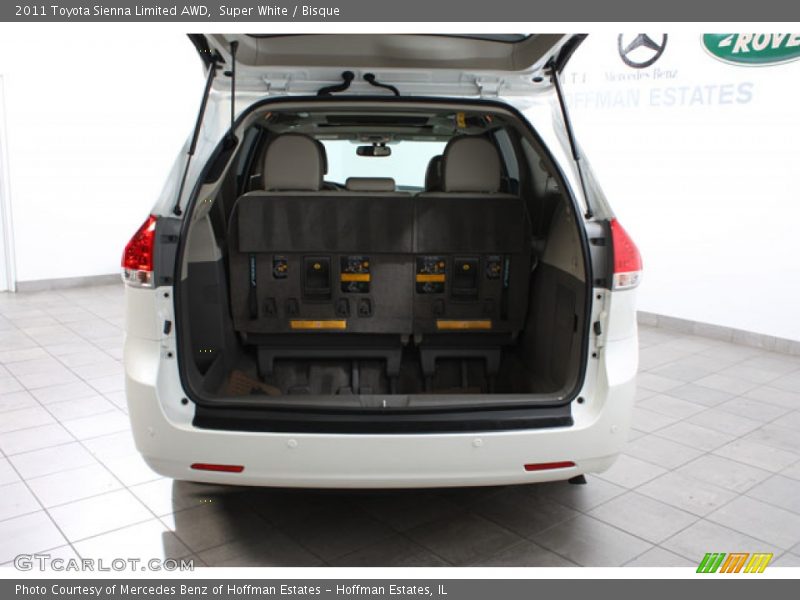 Super White / Bisque 2011 Toyota Sienna Limited AWD