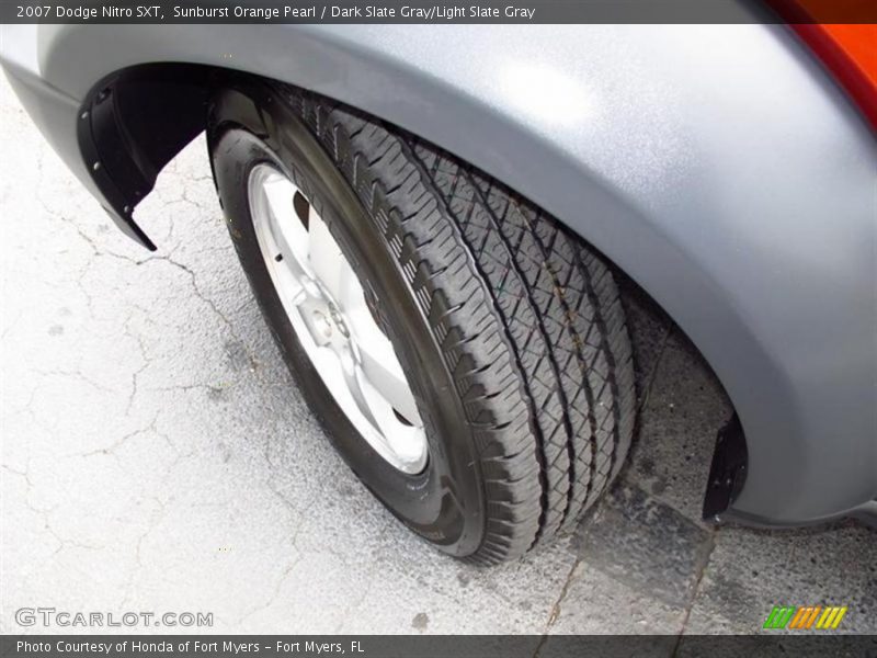 Sunburst Orange Pearl / Dark Slate Gray/Light Slate Gray 2007 Dodge Nitro SXT