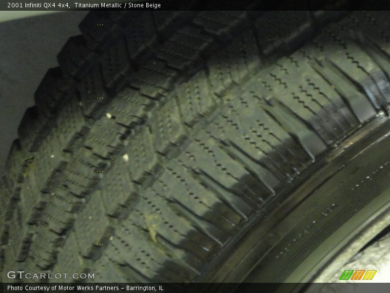 Titanium Metallic / Stone Beige 2001 Infiniti QX4 4x4