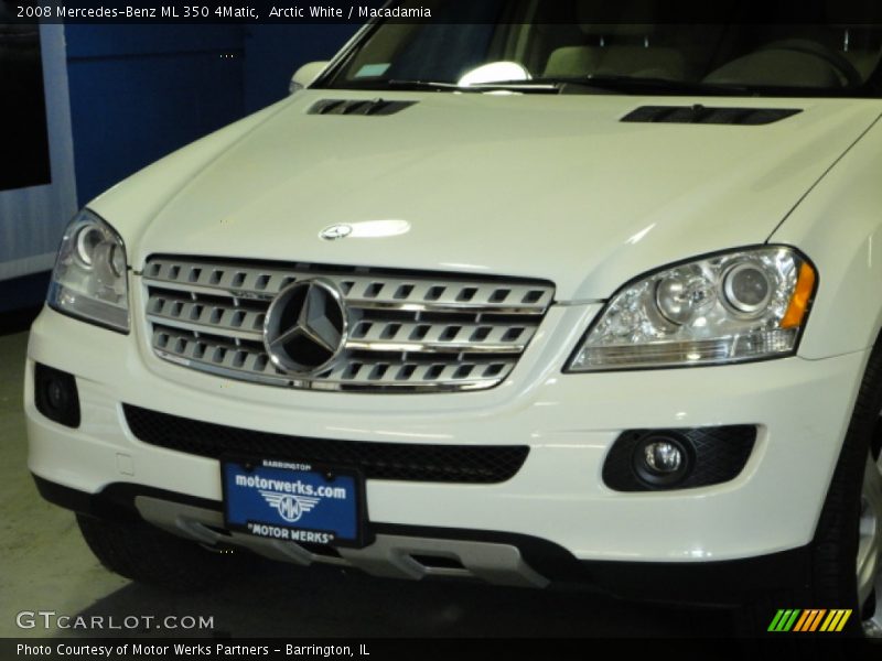 Arctic White / Macadamia 2008 Mercedes-Benz ML 350 4Matic