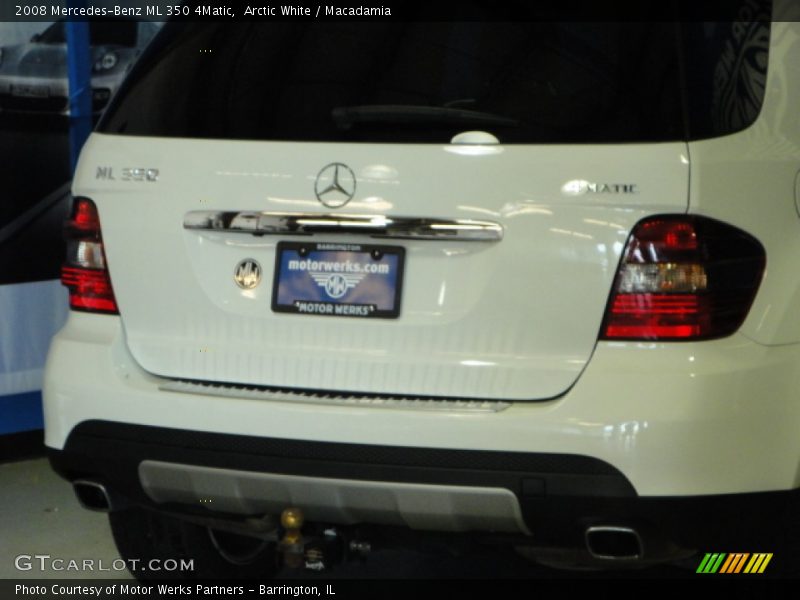 Arctic White / Macadamia 2008 Mercedes-Benz ML 350 4Matic