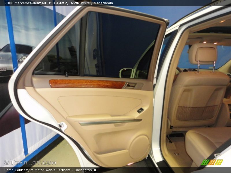 Arctic White / Macadamia 2008 Mercedes-Benz ML 350 4Matic