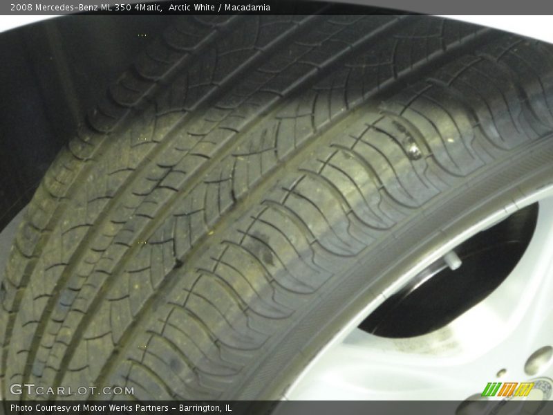 Arctic White / Macadamia 2008 Mercedes-Benz ML 350 4Matic