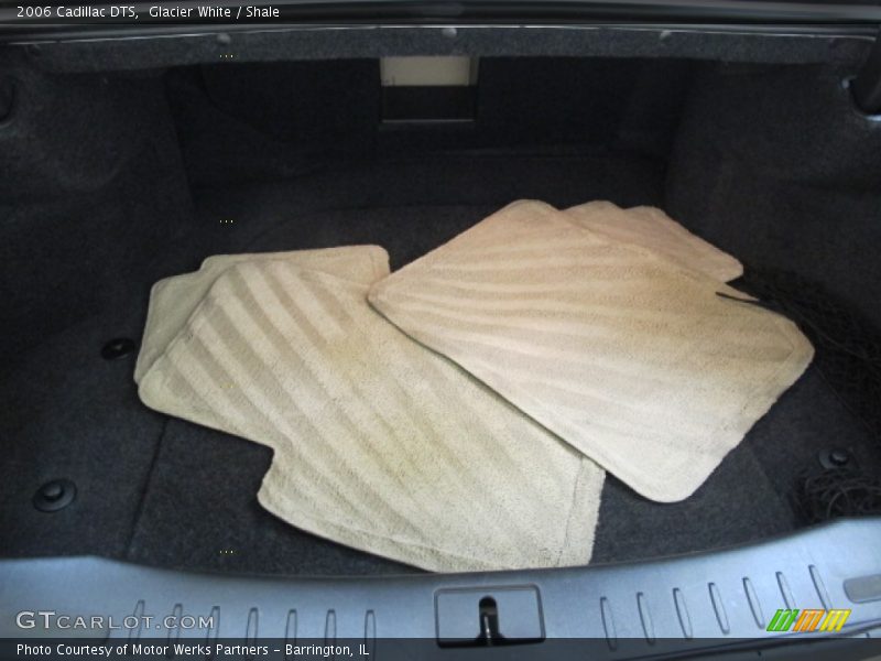 Glacier White / Shale 2006 Cadillac DTS
