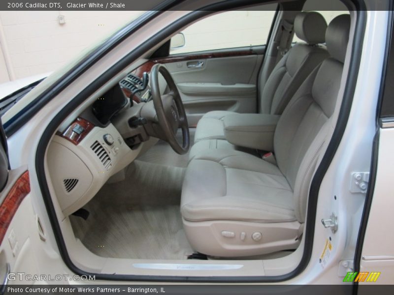Glacier White / Shale 2006 Cadillac DTS