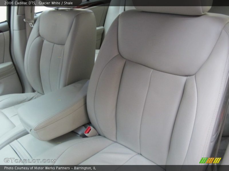 Glacier White / Shale 2006 Cadillac DTS