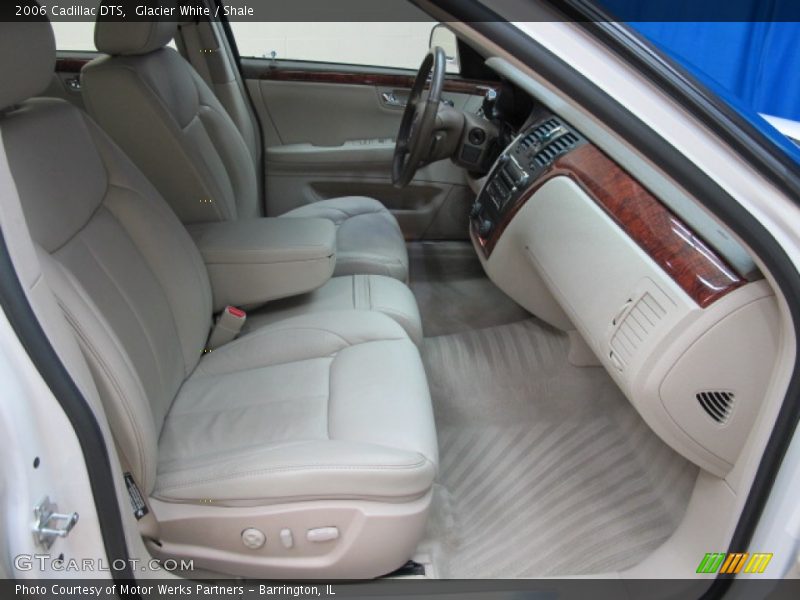Glacier White / Shale 2006 Cadillac DTS