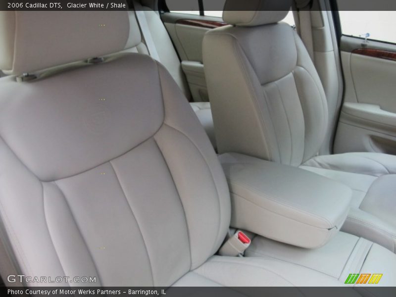 Glacier White / Shale 2006 Cadillac DTS
