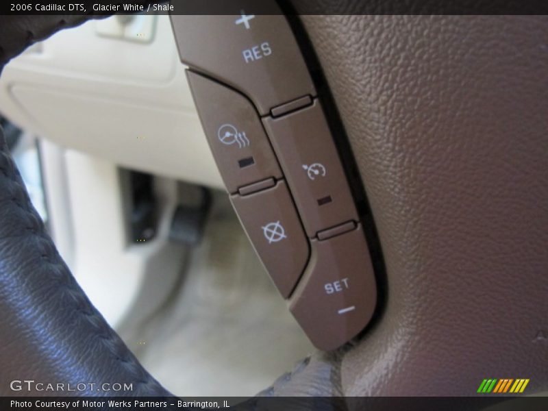 Glacier White / Shale 2006 Cadillac DTS