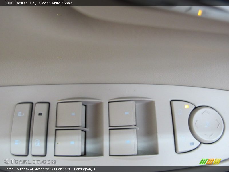 Glacier White / Shale 2006 Cadillac DTS