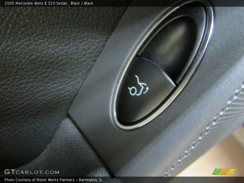 Black / Black 2005 Mercedes-Benz E 320 Sedan