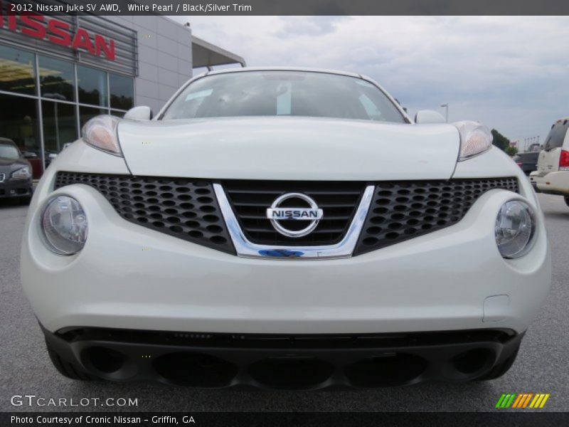 White Pearl / Black/Silver Trim 2012 Nissan Juke SV AWD